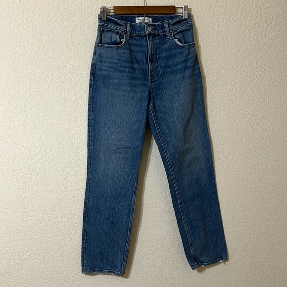 Abercrombie & Fitch | The 90s Straight Ultra High Rise Denim Jean 27 - Picture 2 of 5
